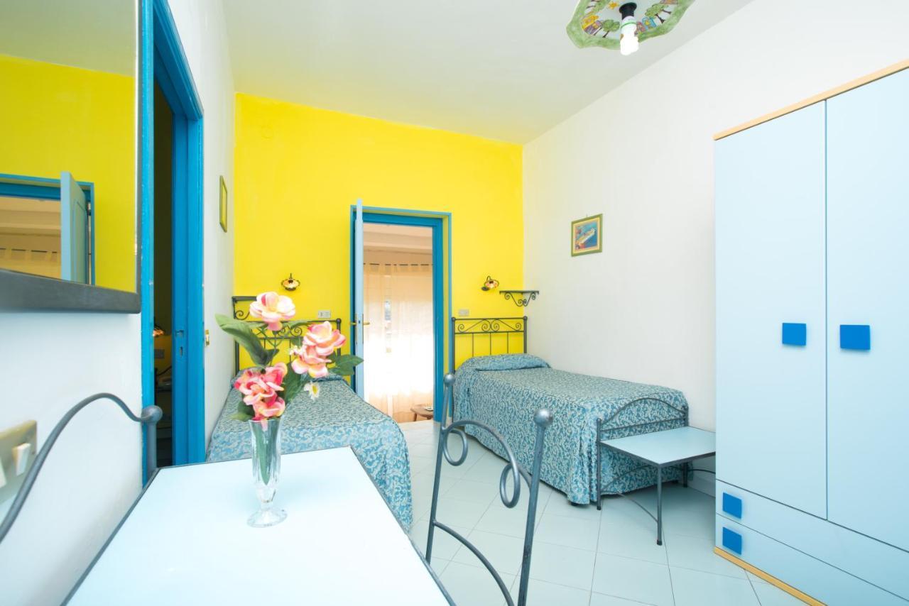 Hotel Celeste Procida Exterior foto