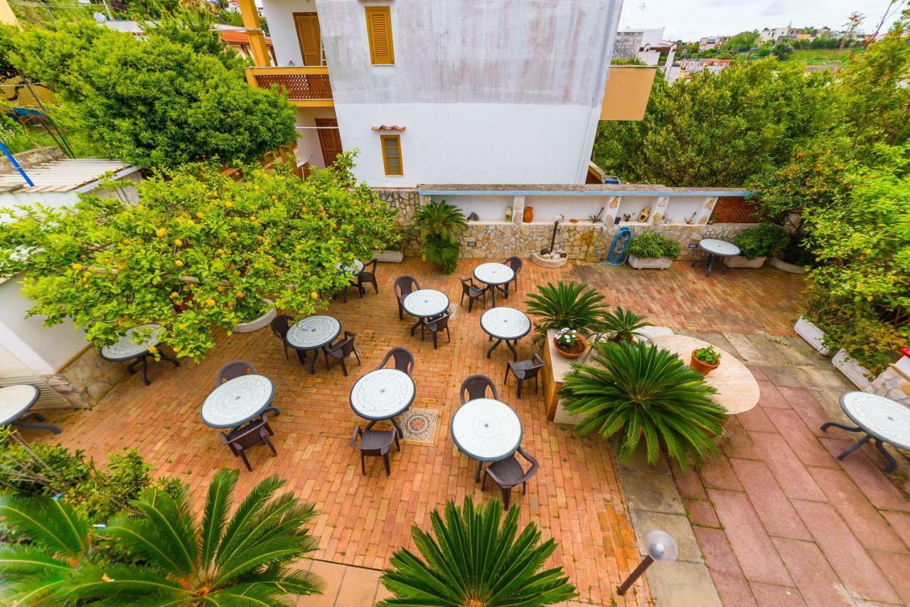 Hotel Celeste Procida Exterior foto